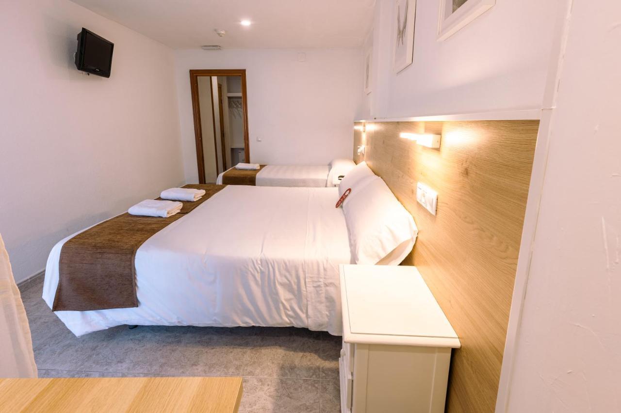 Hostal Gran Via Пинто Екстериор снимка