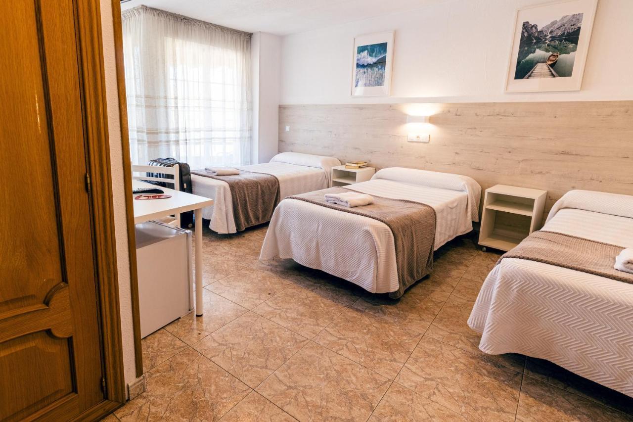 Hostal Gran Via Пинто Екстериор снимка