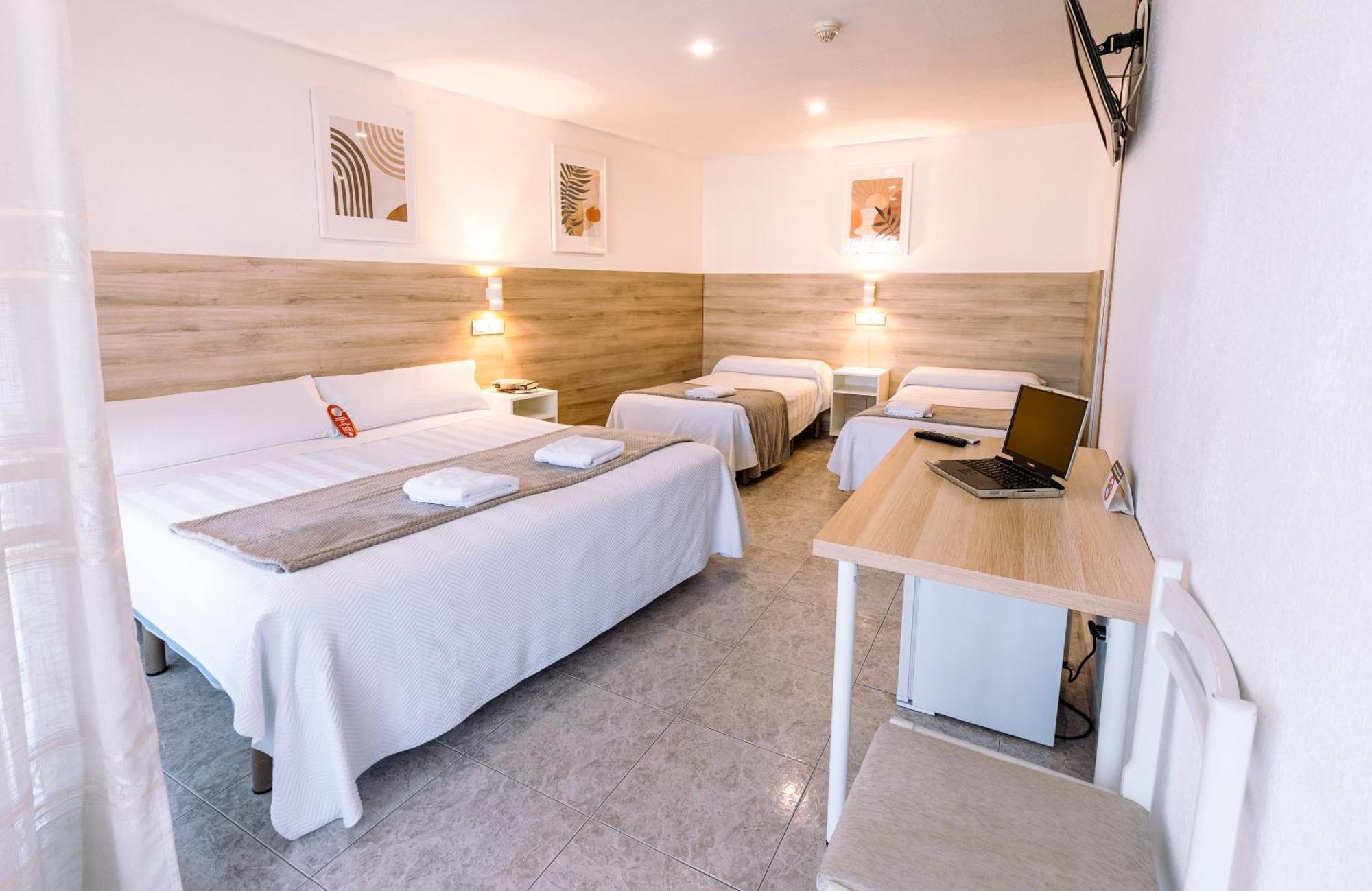 Hostal Gran Via Пинто Екстериор снимка