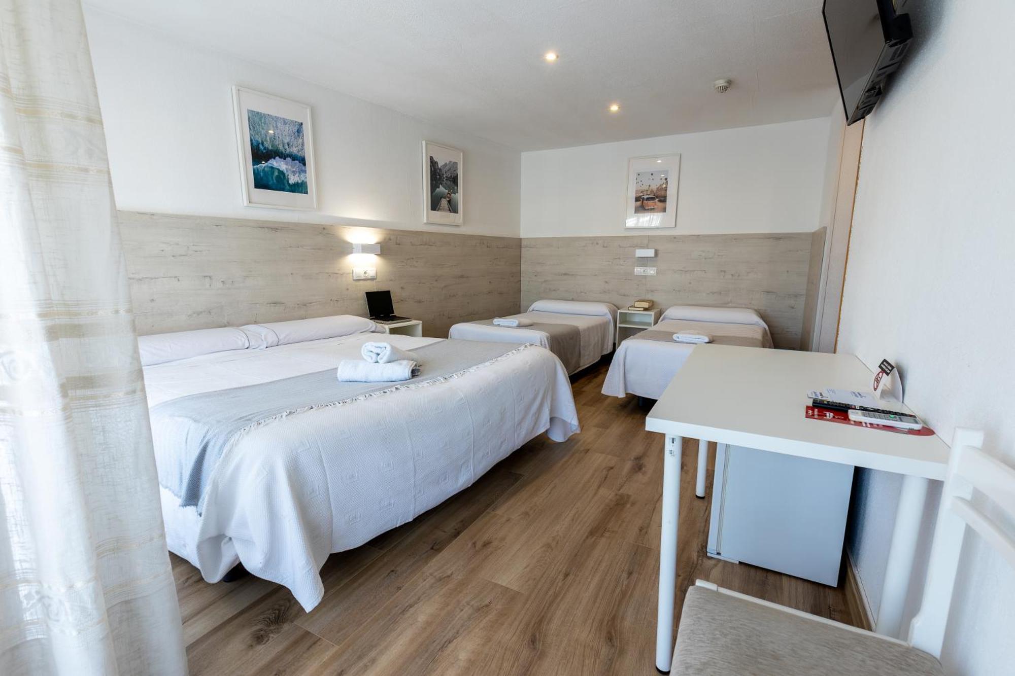 Hostal Gran Via Пинто Екстериор снимка
